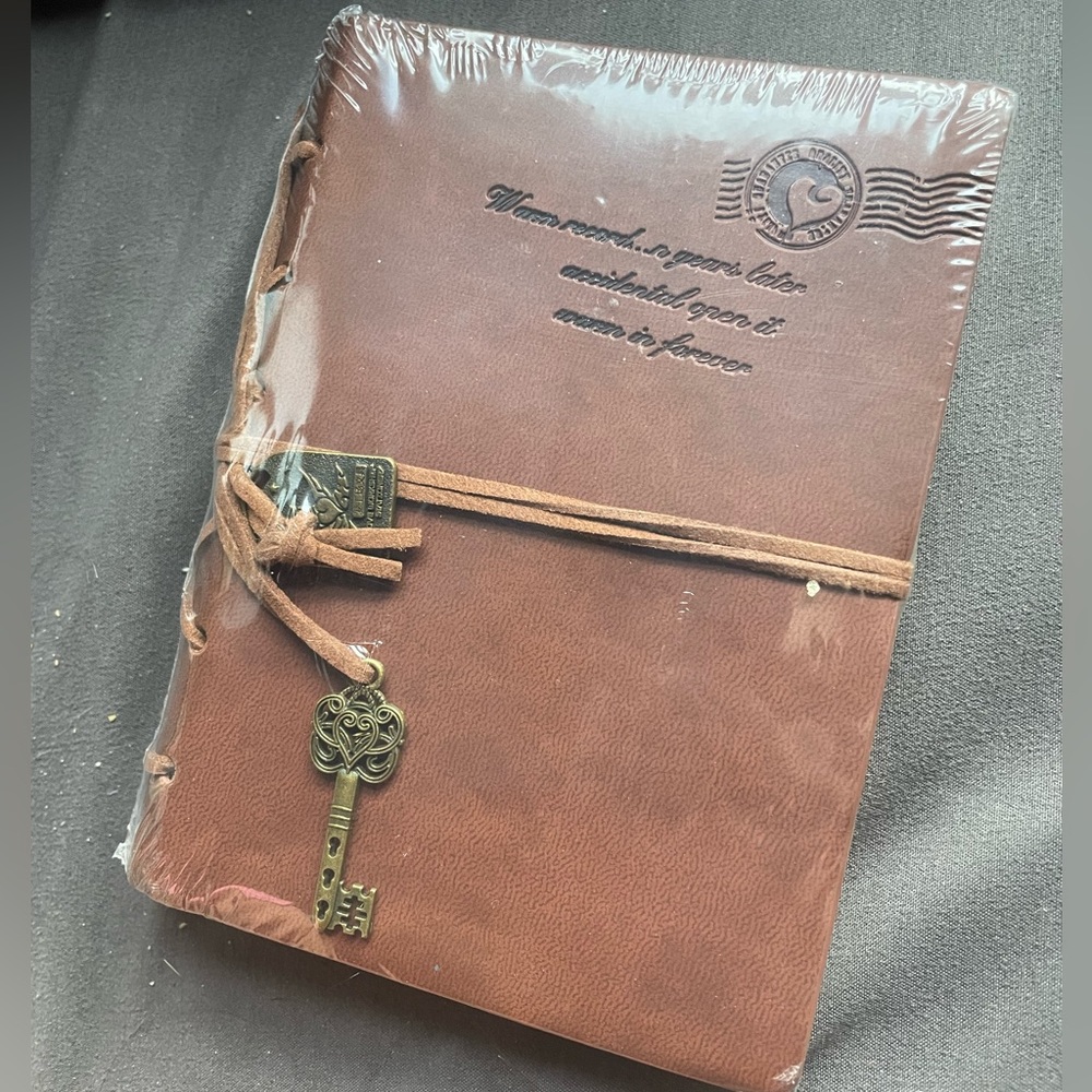 Lomubue Vintage Style Faux Leather Journal